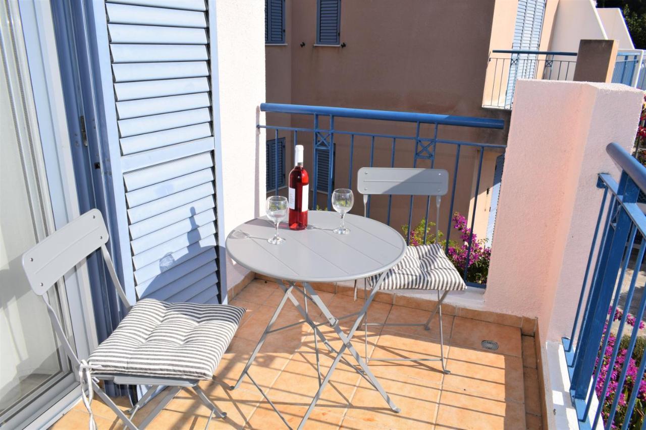 Townhouse In Paradise Gardens Пафос Екстериор снимка